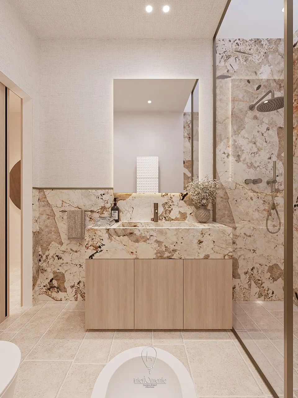 Bagno con mobile in legno, specchio rettangolare e doccia con lastre di marmo