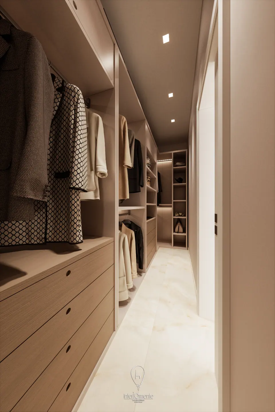 Cabina armadio in rovere chiaro con cassettiera centrale, appenderia e luce a soffitto